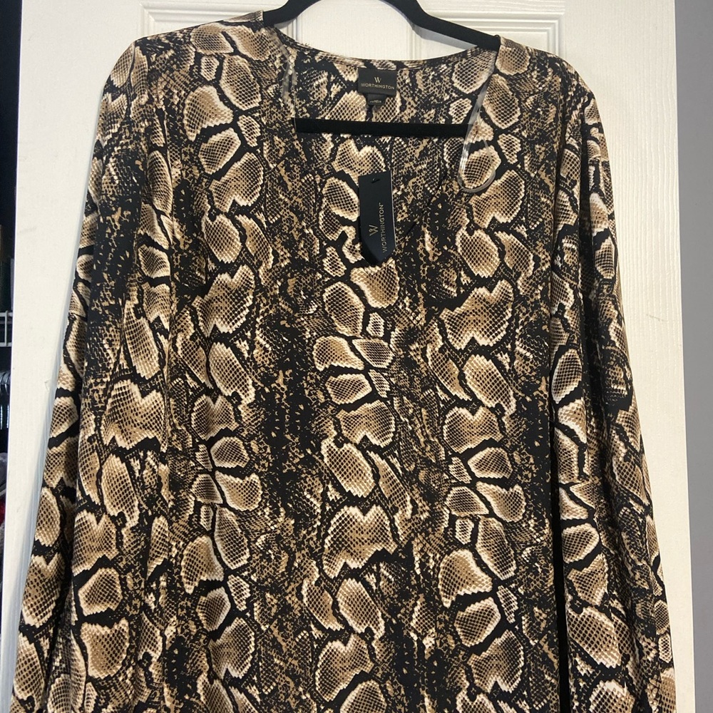 Long sleeve dress shirt